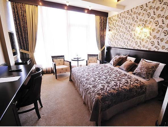 Riviera 4*